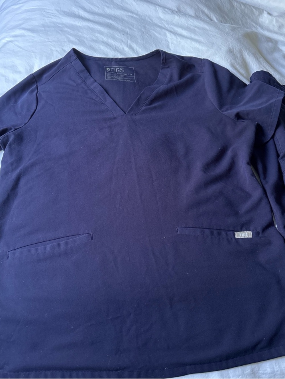FIGS Women’s Navy V-Neck Scrub Set